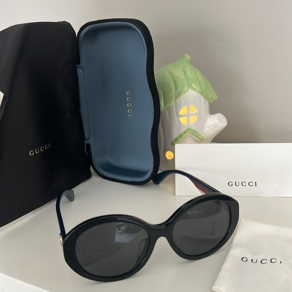 NWT Authentic GUCCI Full Inclusion  Sunglasses Oval Shape new with tags ATTACHED - Picture 1 of 16
